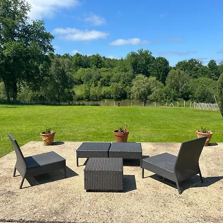 Avec Piscine Et Etang Dordogne *