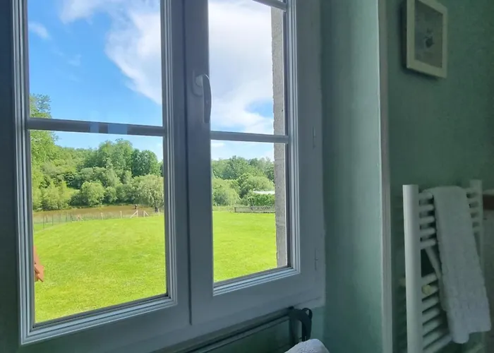 Avec Piscine Et Etang Dordogne * Sarrazac (Dordogne)